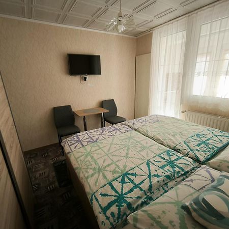 Karolin Apartman Buk Luaran gambar