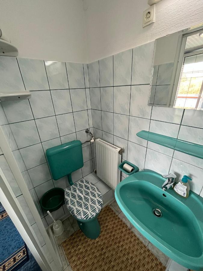Karolin Apartman Buk Luaran gambar