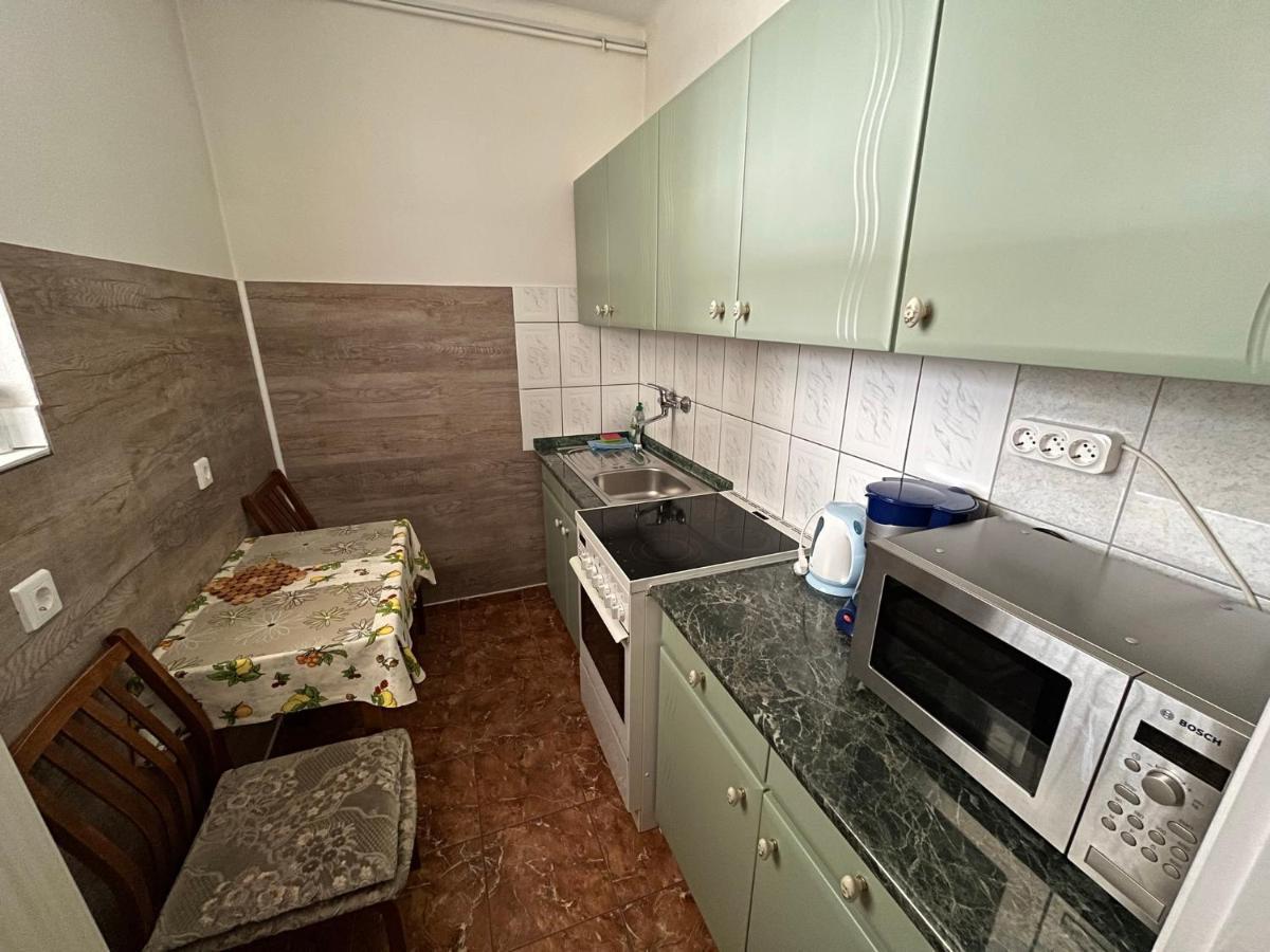 Karolin Apartman Buk Luaran gambar