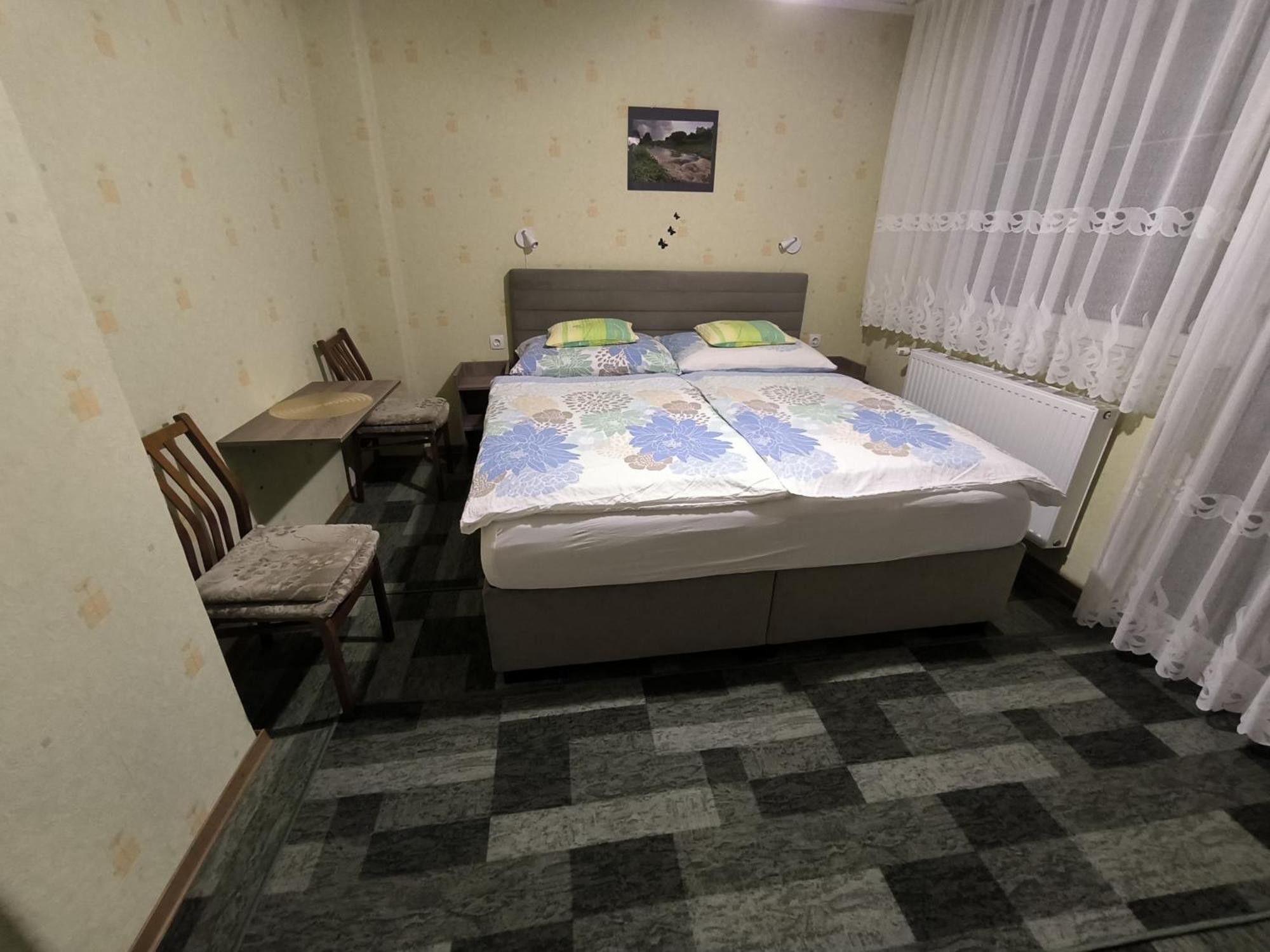Karolin Apartman Buk Luaran gambar
