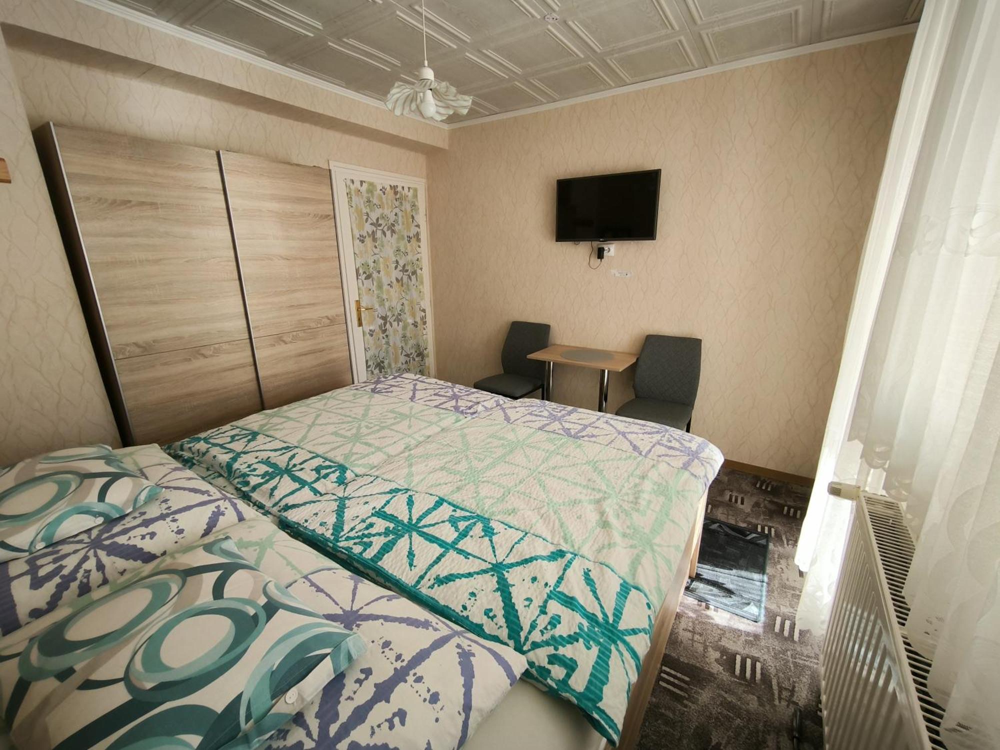 Karolin Apartman Buk Luaran gambar