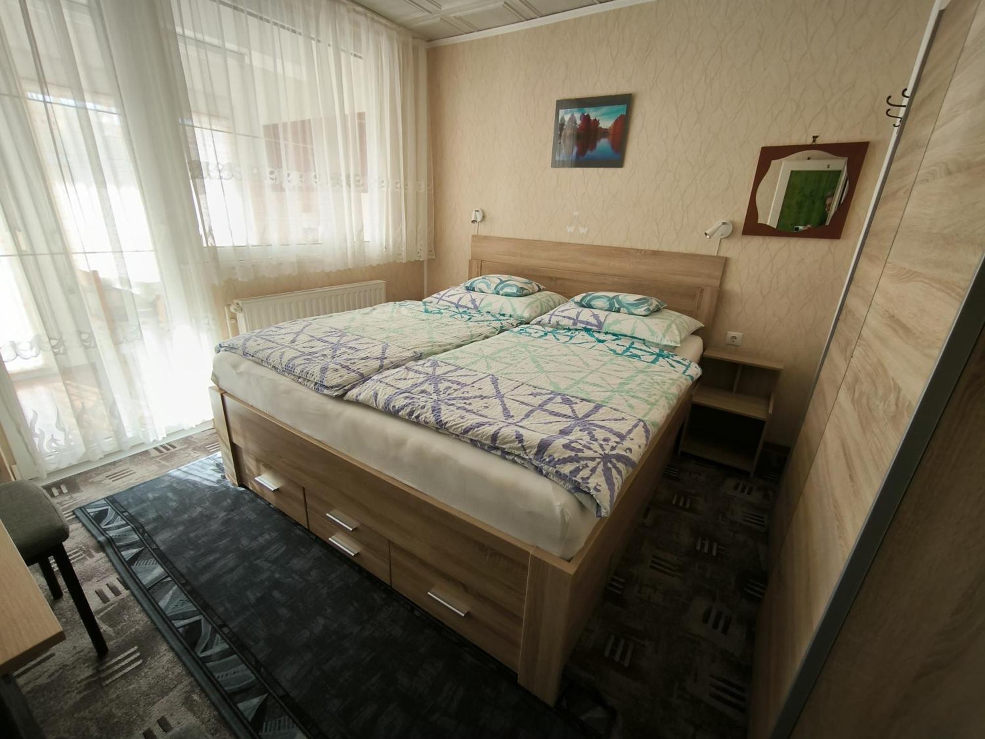 Karolin Apartman Buk Luaran gambar